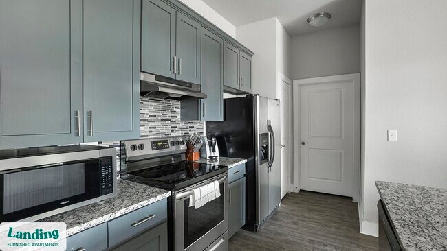 18101 Point Lookout Dr unit 350, Nassau Bay, TX 77058 - photo 4