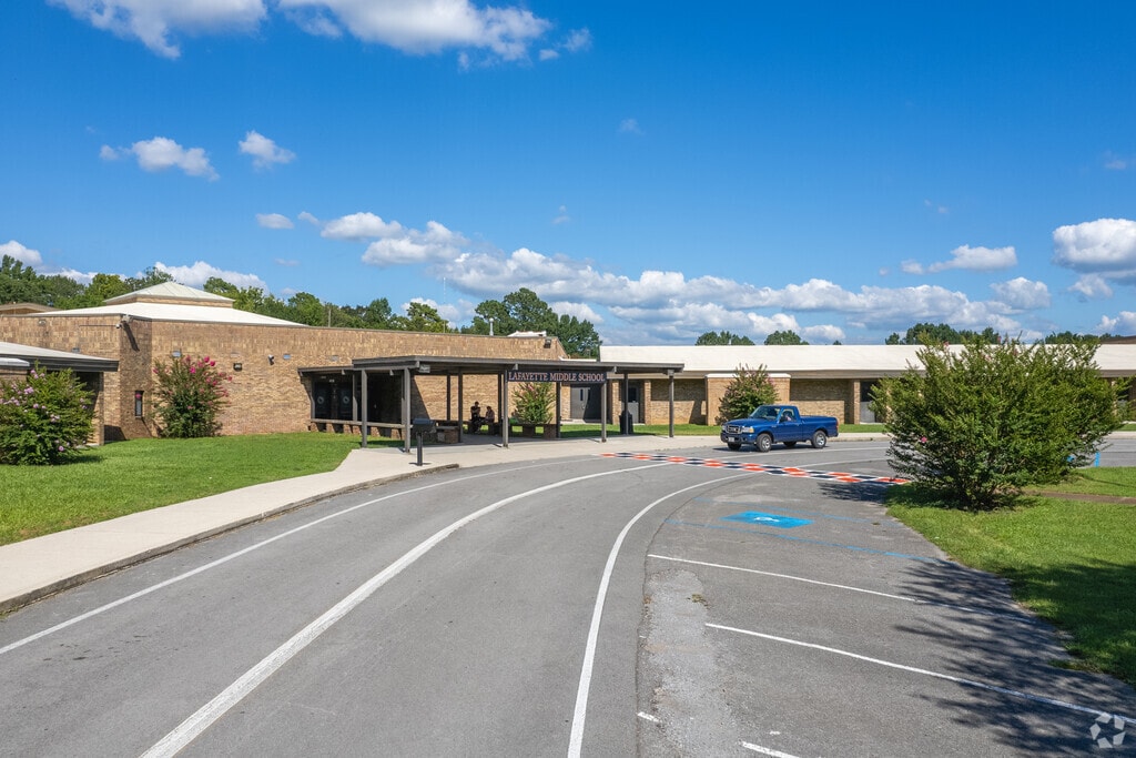 Lafayette Middle School is located at 419 Roadrunner Blvd, La Fayette, GA 30728.