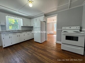 5 Williams St Unit 1, Waterville, ME 04901