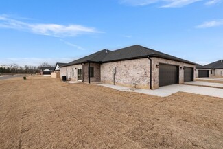 8908 Cambria Cir, Fort Smith, AR 72916