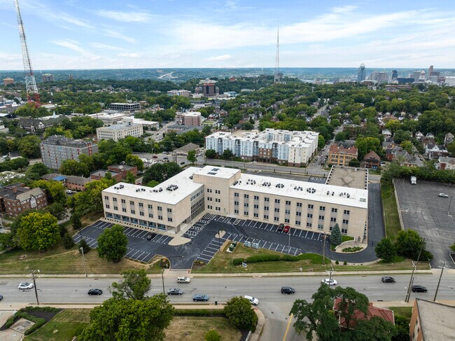 Union on Taft, Cincinnati, OH 45219 - photo 2