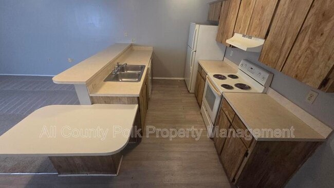 2118 Brandy Place, Lakeland, FL 33803 - photo 5