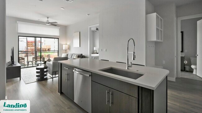 1215 Sawyer St unit 328, Houston, TX 77007 - photo 3