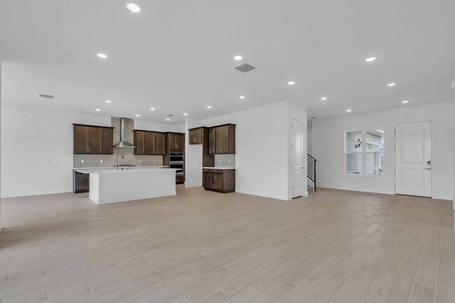 2626 Wise River Ln, Zephyrhills, FL 33541 - photo 7