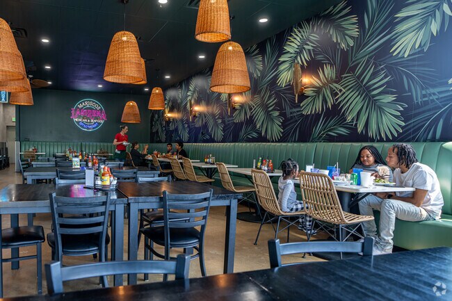 Mariscos La Sirena has great Mexican food in Crestwood.