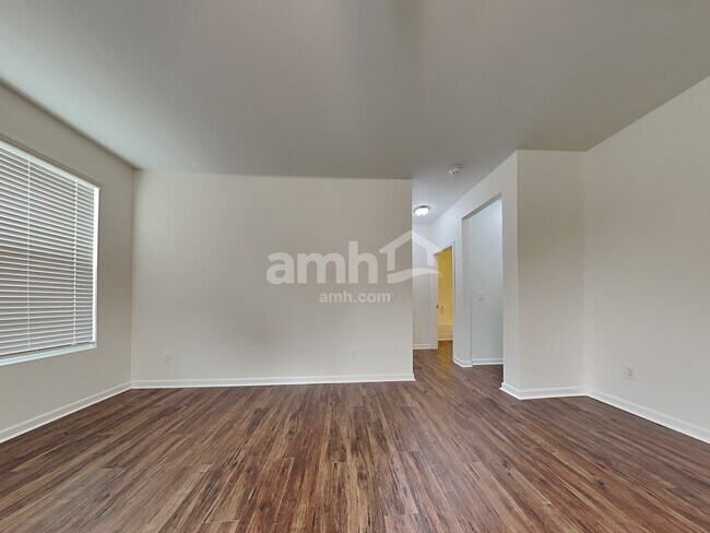 5 Chadbrook Ct, Greensboro, NC 27405 - photo 5