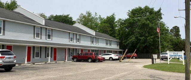 321 N Trammell St unit 8, Atmore, AL 36502 - photo 4