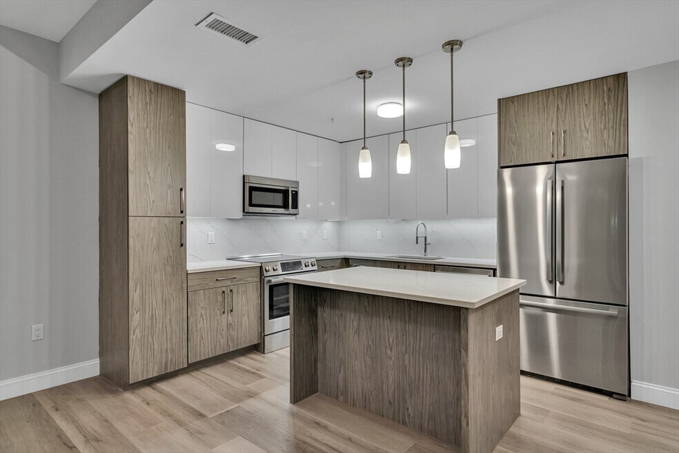 The Cosmopolitan unit G8, Boston, MA 02118 - photo 1