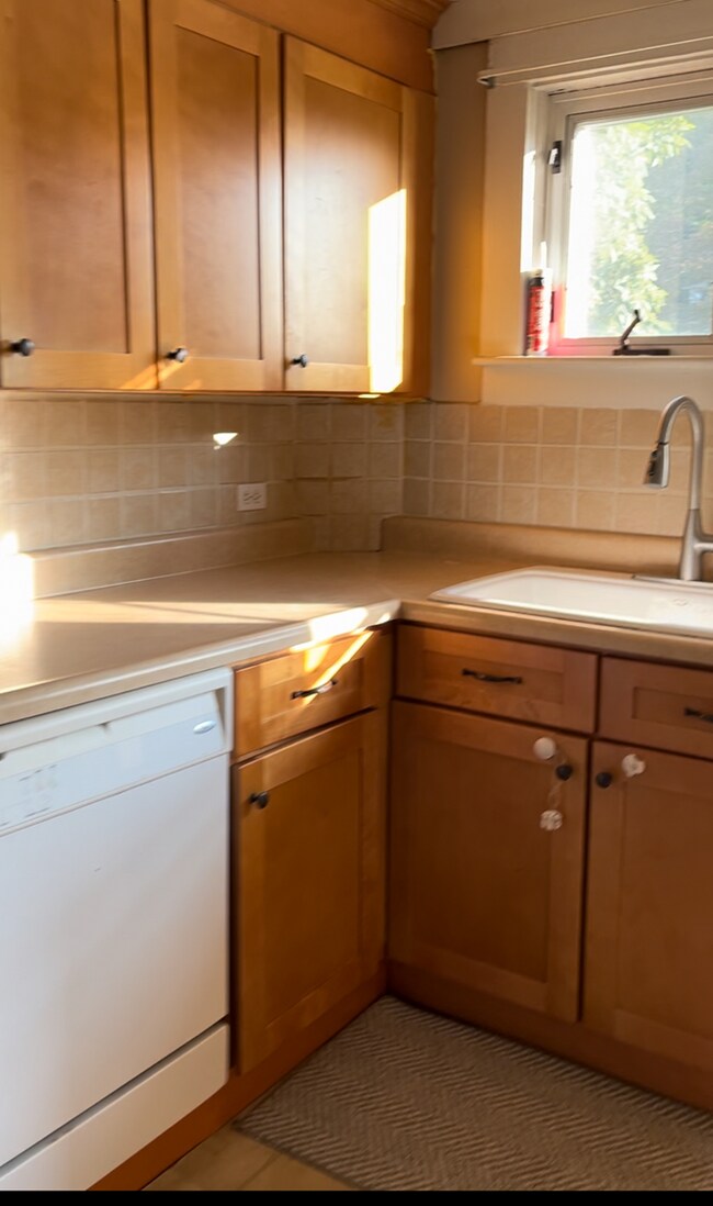 149 Mechanics St unit 149, Putnam, CT 06260 - photo 7