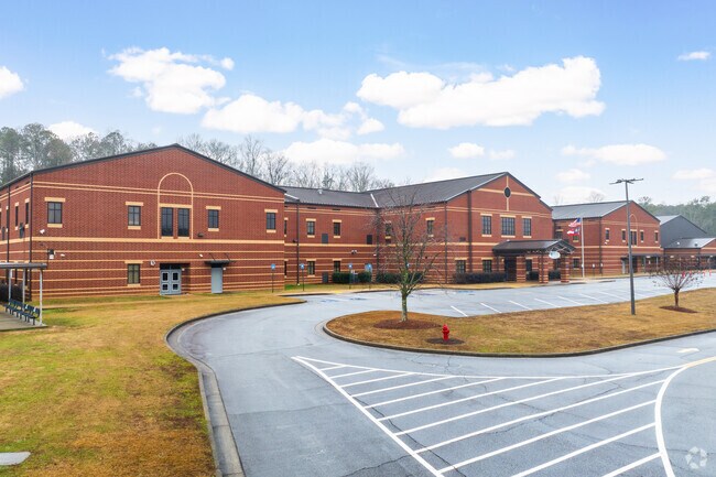 Bremen 4th & 5th Grade Academy shares a campus with Bremen Middle School.