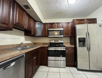 3600 NW 21st St Unit 407, Lauderdale Lakes, FL 33311