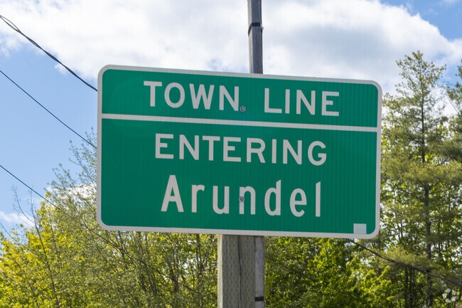 Arundel is a quiet Southern Maine town near Kennebunk and Kennebunkport.