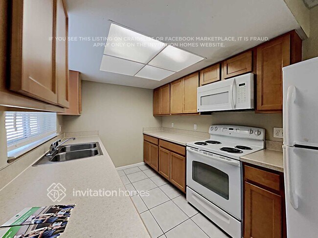 2506 Newbolt Dr, Orlando, FL 32817 - photo 7