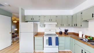 903 W 11th St, Marion, IN 46953