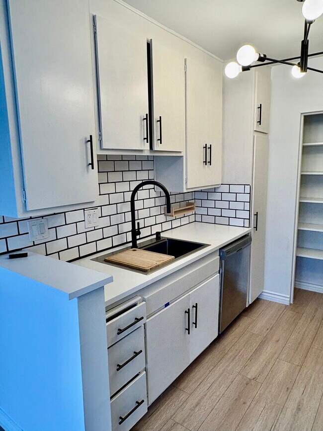 11015 National Blvd, Los Angeles, CA 90064