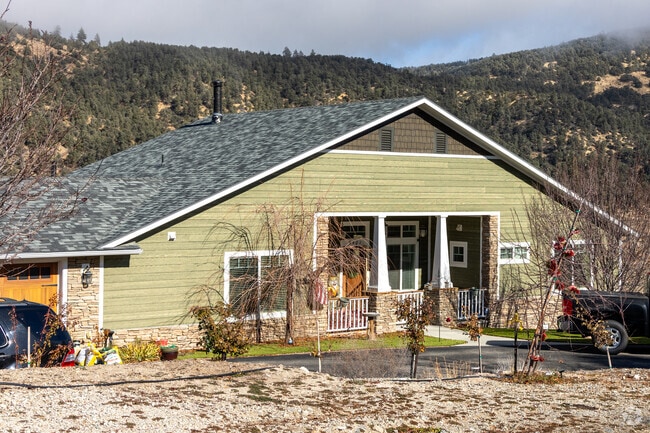 Front gabled contemporary ranch  home in Lake of the woods.