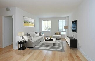 726 Tenth Ave, New York, NY 10019