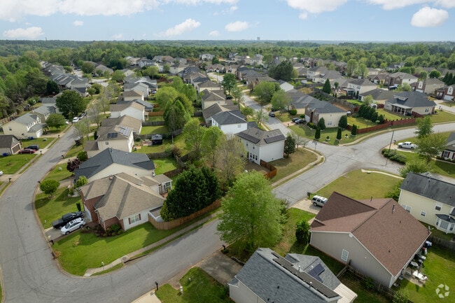 Wadsworth Hills is a short distance away from Spartanburg downtown.