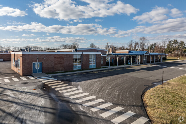 Frank Defino Central Elementary School's teachers receive an A from NICHE.