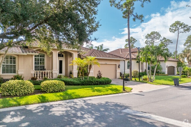 Modern Ranch style homes with Mediterranean accents are common in Hietman