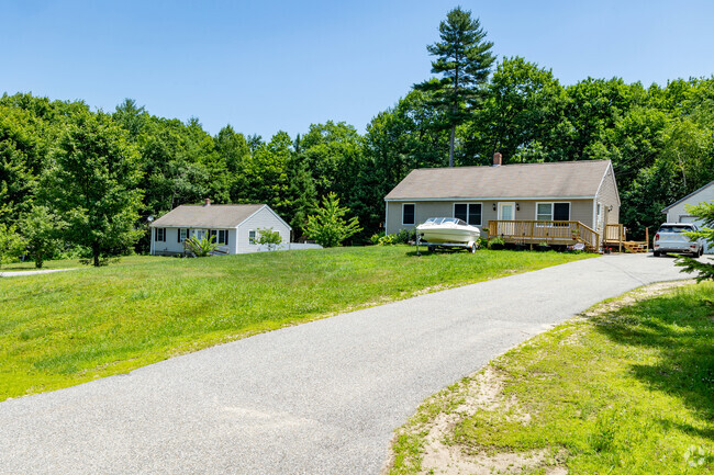Ranch homes are prevalent in Richville.