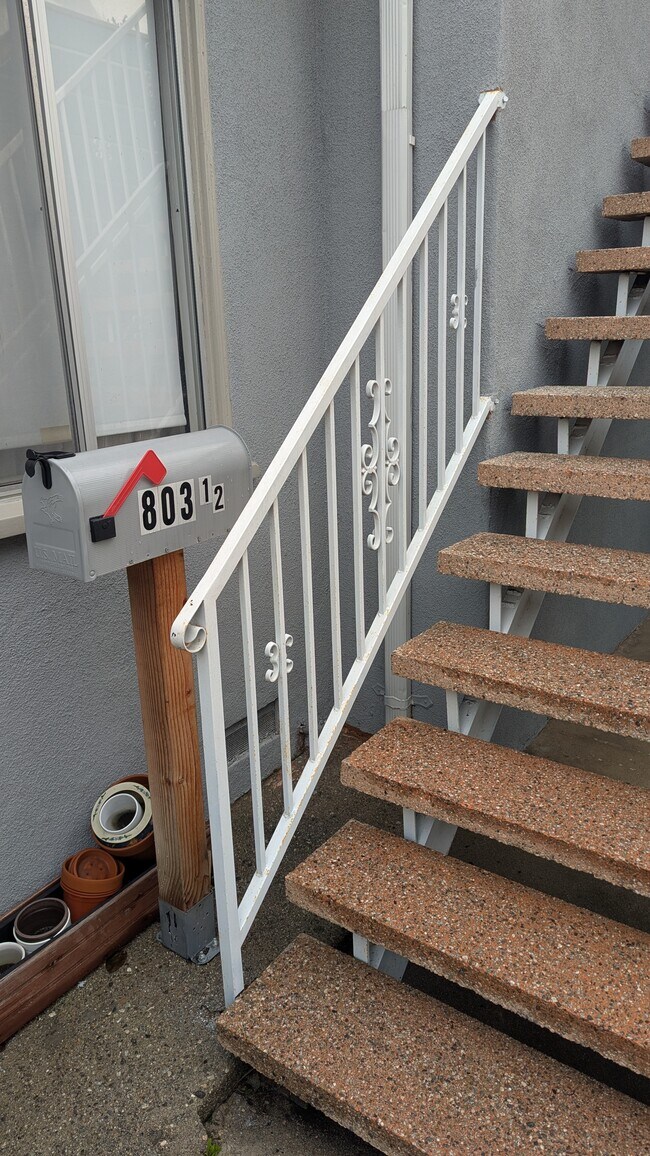 803 1/2 Indiana Ave unit 1, Venice, CA 90291 - photo 3