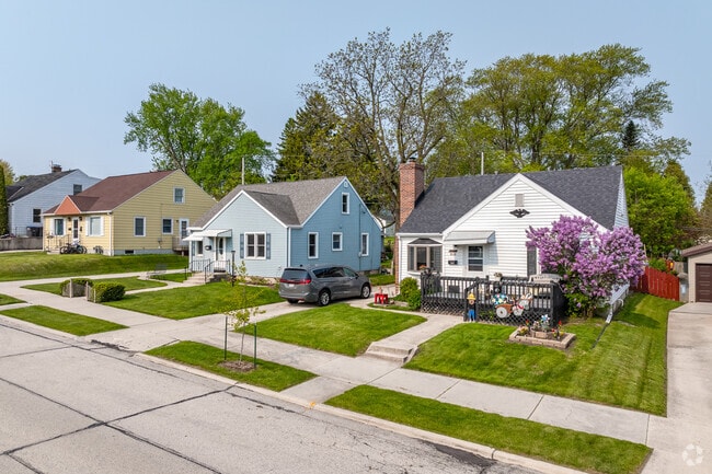 Smaller Cape Cod homes are found within the Indiana Corridor neighborhood.