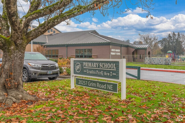 North Marion Primary School sign in Aurora, OR.
