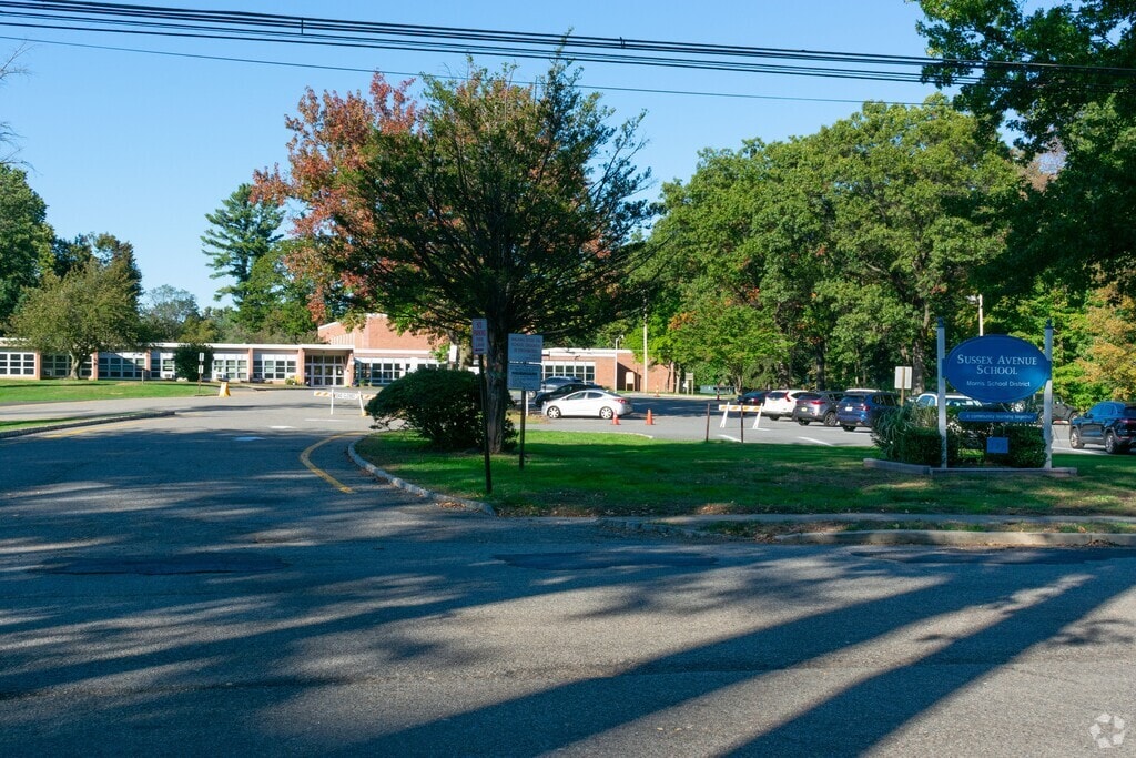 Sussex Avenue Elementary School serves students in the Morris Township community.
