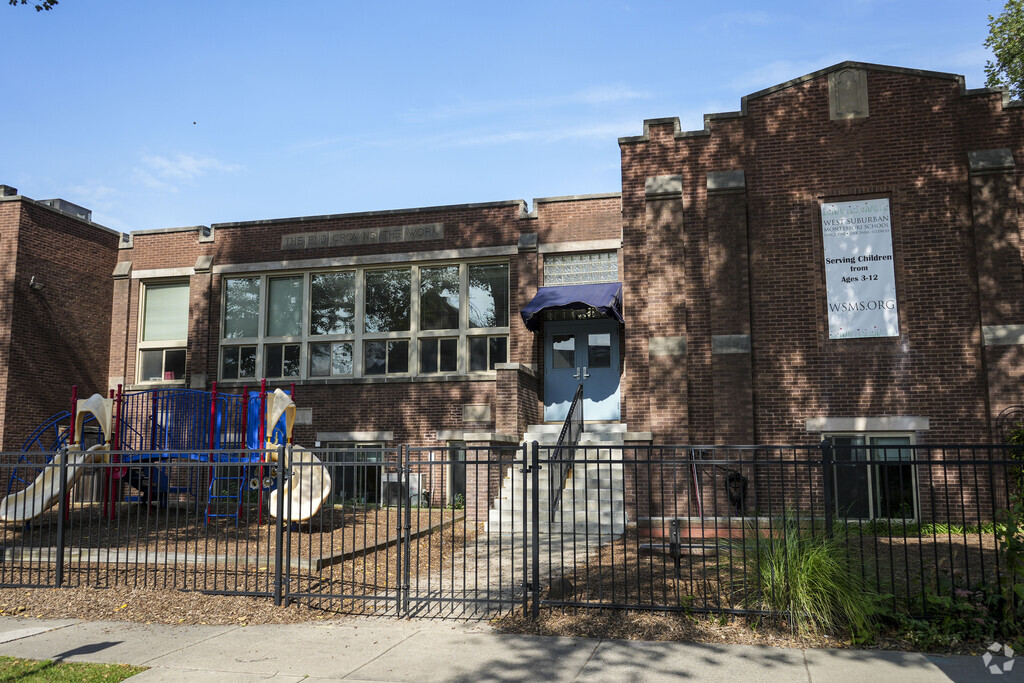 West Suburban Montessori School provides education in the neighborhood of 
Oak Park