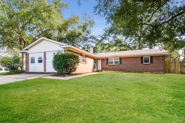 102 Griffith Ave, Prattville, AL 36066 - photo 3