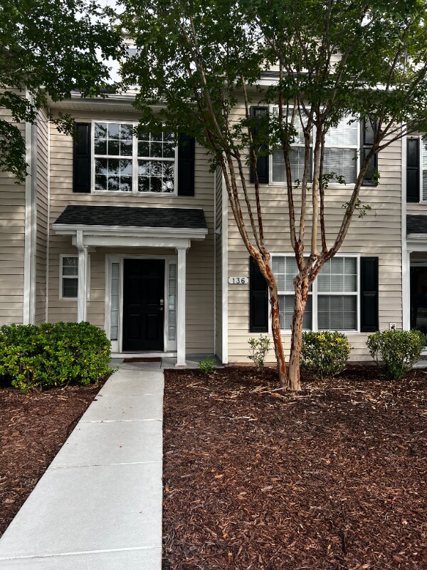 136 Madrid Dr, Murrells Inlet, SC 29576