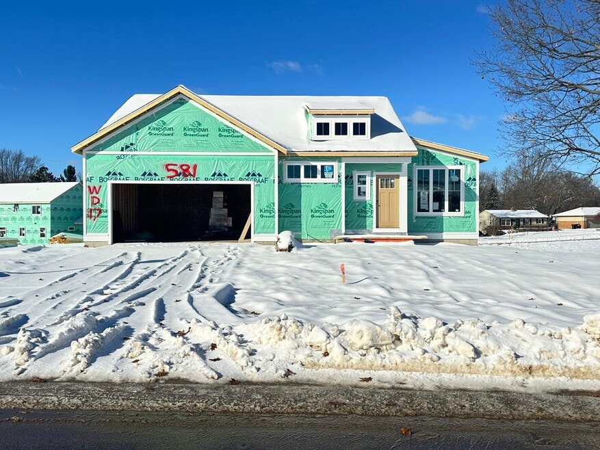 581 Waterford Village Dr, Walker, MI 49534 - photo 1