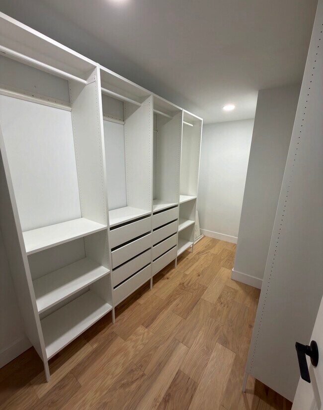 2431 N 29th St, Philadelphia, PA 19132 - photo 7