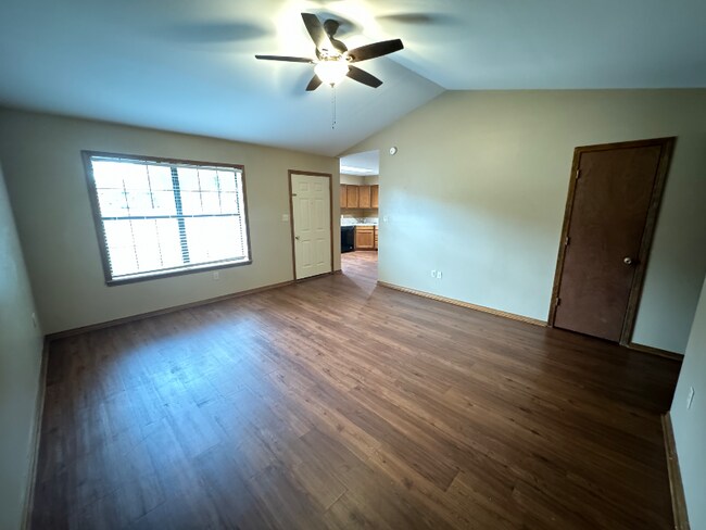2636 W C St, Russellville, AR 72801 - photo 4