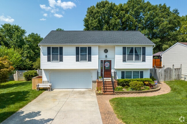 Split foyer homes are prevalent in Severn.