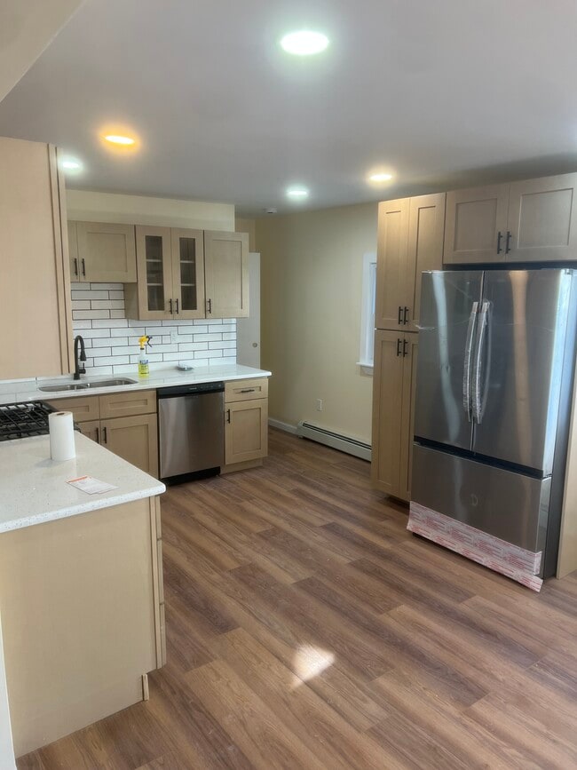 436 Brook St, Scranton, PA 18505 - photo 3