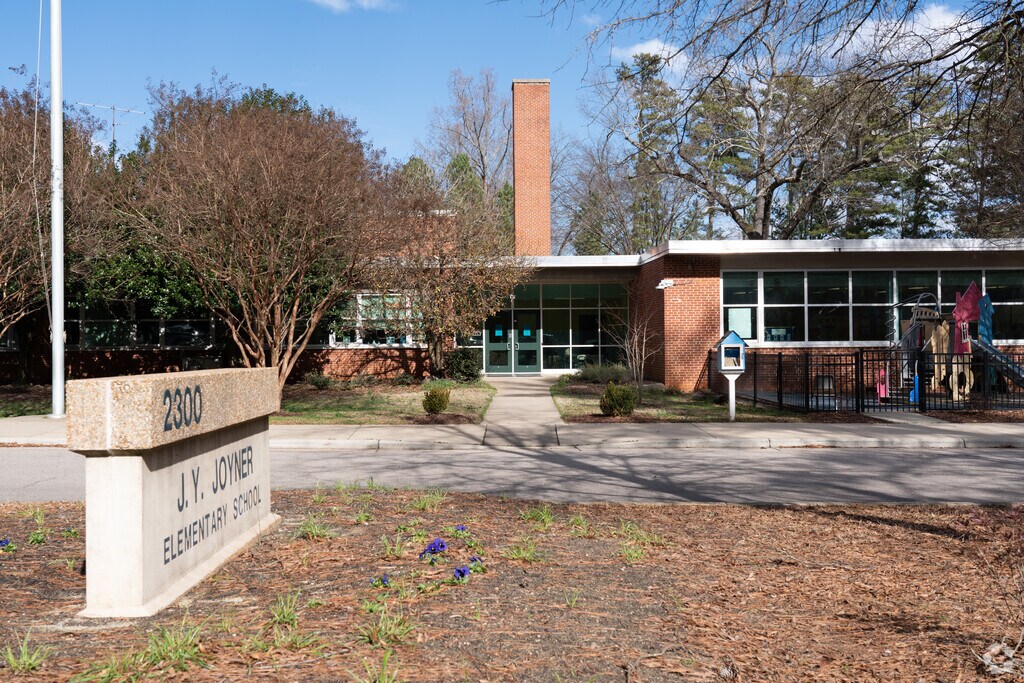 According to Niche.Com, Joyner Elementary School has a student-teacher ratio of 13 to 1.