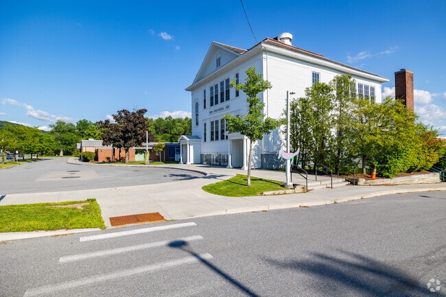 Hinesburg Community School in Hinesburg serves students in grades PK-8.