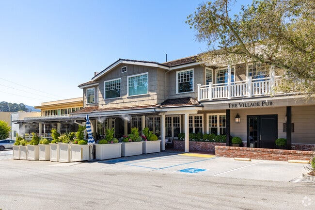 The Village Pub is Michelin-starred eatery serving American cuisine in Woodside, CA.