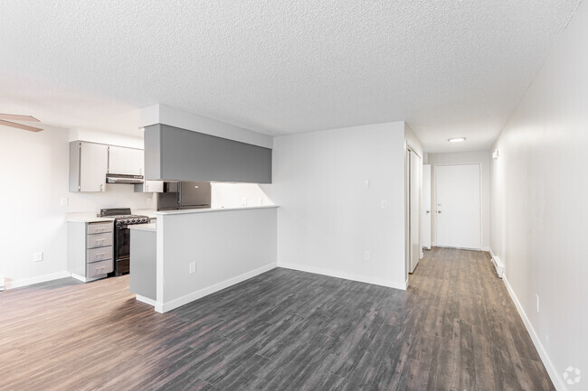 1BR, 1BA - 680SF