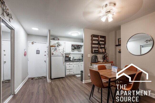 Park West unit 210, Chicago, IL 60614 - photo 6