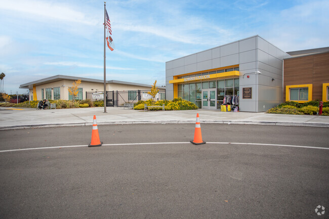 Hayward's Harder Elementary School has 517 students enrolled.