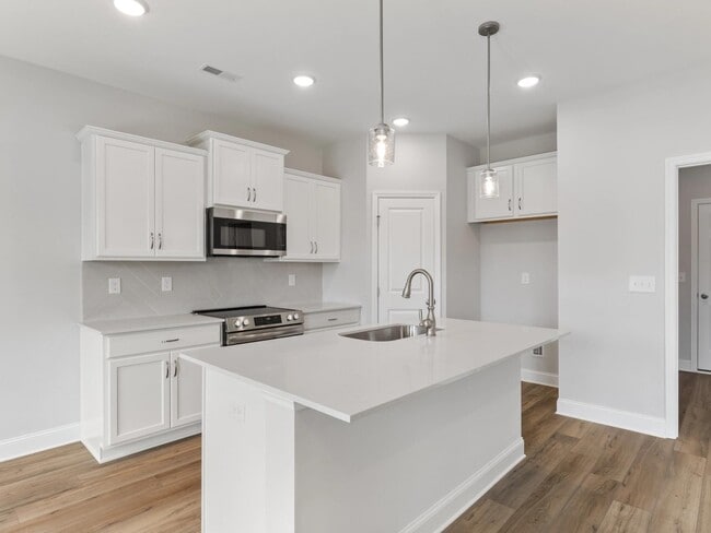 105 Luxor Ave unit 37704811, Owens Cross Roads, AL 35763 - photo 6