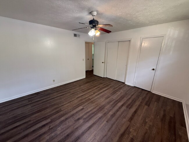 1071-1073 Laurel Ln NW unit 1071 B, Conyers, GA 30012 - photo 7