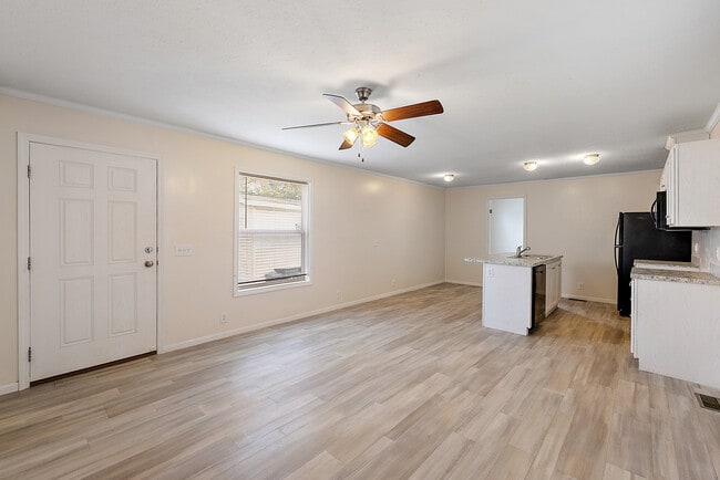 4418 E Daisy Ln, Traverse City, MI 49685 - photo 7