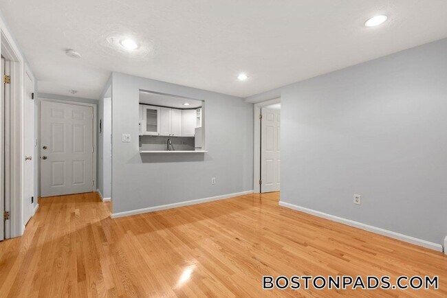 30 Peterborough St unit G, Boston, MA 02215 - photo 7
