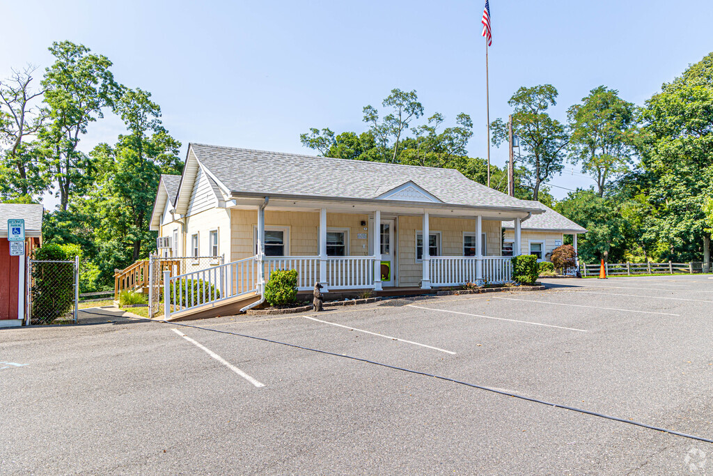Mountain Hill School