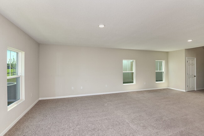 5019 Oaks River St, Davenport, FL 33837 - photo 4