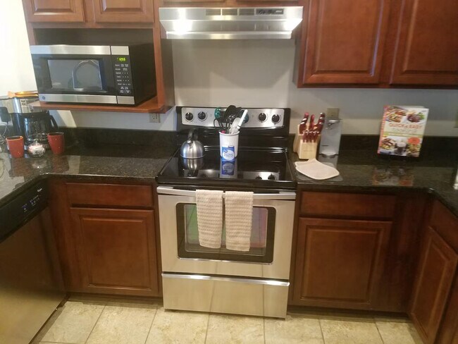 2309 Deer Park Dr unit ID1059803P, Pewaukee, WI 53072 - photo 6